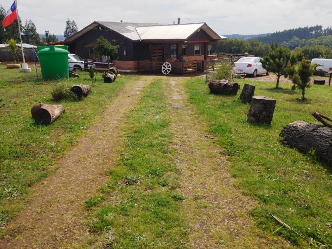 Se vende terreno chileno mas casa habitación y cabaña en Santa Carolina